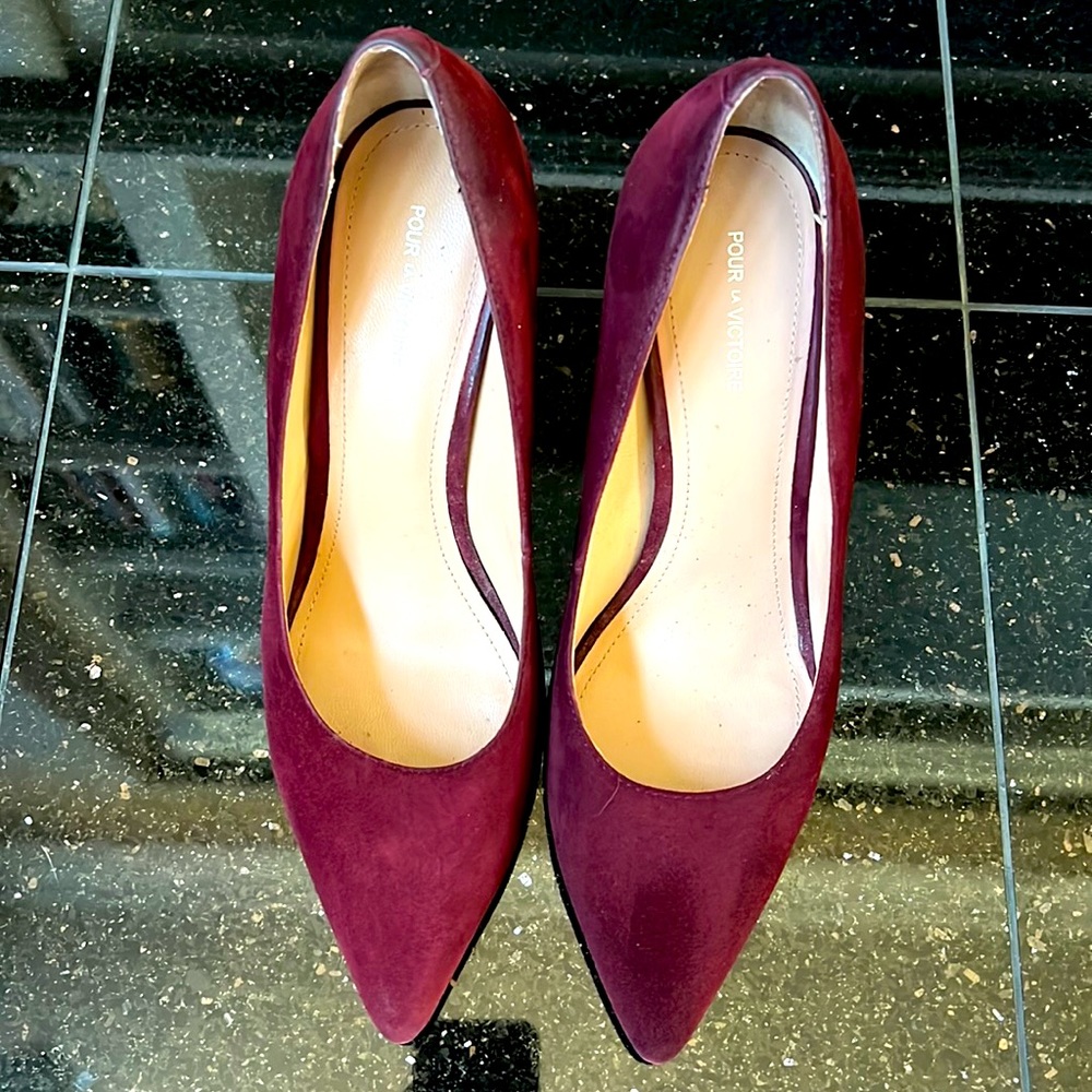 Rich burgundy pumps by Pour la Victoire/Chunky 4 inch heel.
